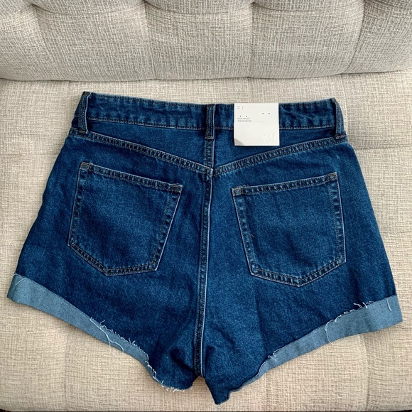 H&M High-Waist Button Up Denim - Picture 2 of 8